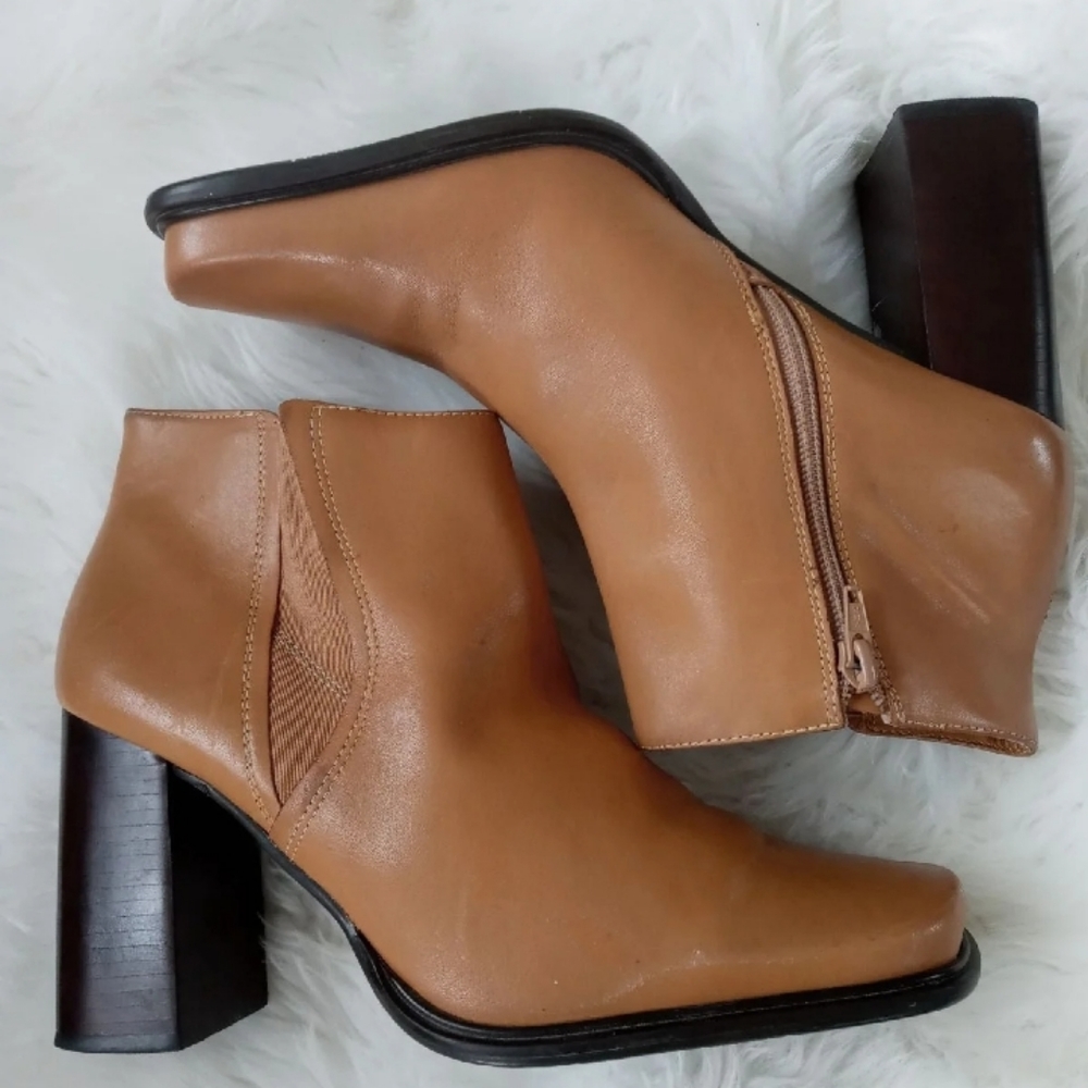 Gorgeous Bruno Valenti boots